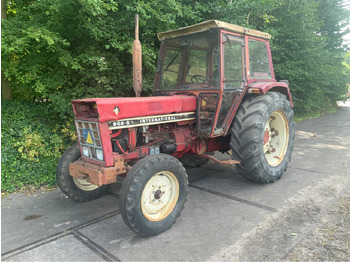 Traktor INTERNATIONAL