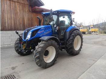 Traktor NEW HOLLAND T5