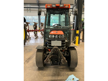Kommunale traktor Kubota B2110: bilde 2 Kommunale traktor Kubota B2110: bilde 2