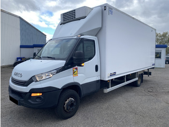 Lastebil med kjøl IVECO Daily 70c18