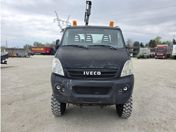Varebil med plan Iveco Daily 55 S 18 4x4 + Veldhuizen Palfinger PK3300 Clixtar: bilde 2