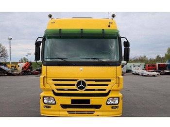 Transporter lastebil MERCEDES-BENZ Actros 2532