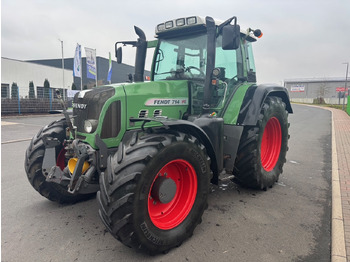 Traktor FENDT 714 Vario