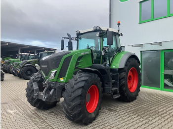 Traktor FENDT 826 Vario