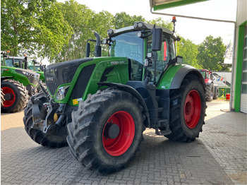 Traktor FENDT 826 Vario
