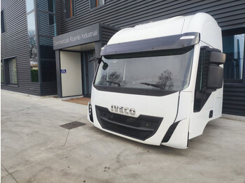 Førerhus og interiør for Lastebil Iveco STRALIS HI-WAY Euro 6: bilde 2 Førerhus og interiør for Lastebil Iveco STRALIS HI-WAY Euro 6: bilde 2