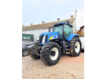 Traktor NEW HOLLAND T8030