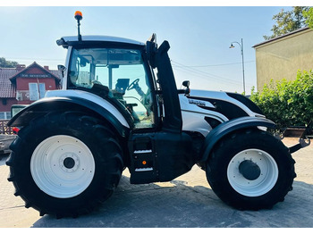 Traktor VALTRA T174