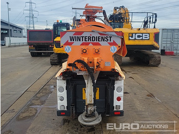 Feiebil 2017 Hako Citymaster 1600 4x2 Compact Gritter, Hydraulic Snow Plough & Sweeper Attachment, Reverse Camera, Automatic Gearbox (Reg. Docs. Available): bilde 4