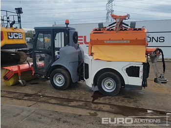 Feiebil 2017 Hako Citymaster 1600 4x2 Compact Gritter, Hydraulic Snow Plough & Sweeper Attachment, Reverse Camera, Automatic Gearbox (Reg. Docs. Available): bilde 3