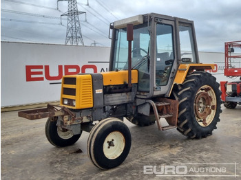 Traktor RENAULT