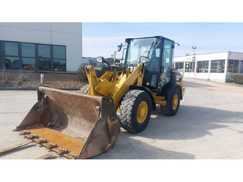 Hjullaster CATERPILLAR 906M