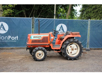Traktor HINOMOTO
