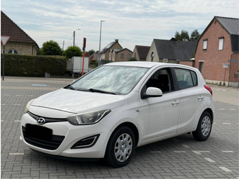 Sedan HYUNDAI