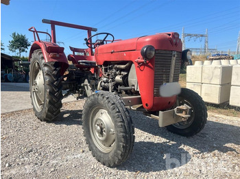 Traktor MASSEY FERGUSON 1000 series