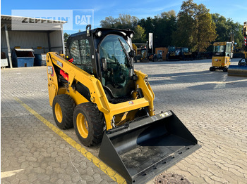 Kompaktlaster CATERPILLAR 226D