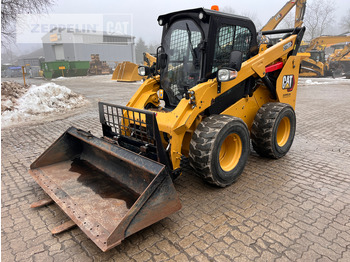 Kompaktlaster CATERPILLAR