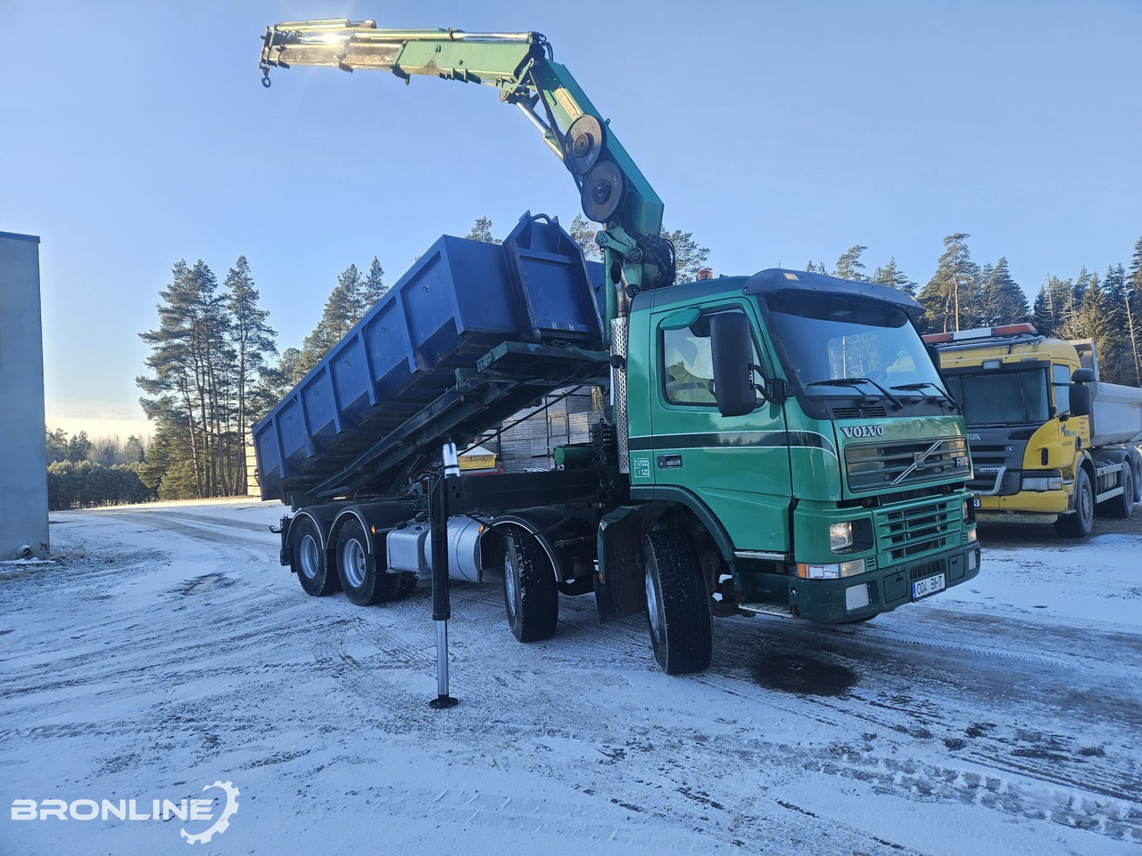 2002 Volvo FM12 8x4 Cable lift + Crane HMF - Lastebil med kabelsystem, Kranbil: bilde 1 2002 Volvo FM12 8x4 Cable lift + Crane HMF - Lastebil med kabelsystem, Kranbil: bilde 1