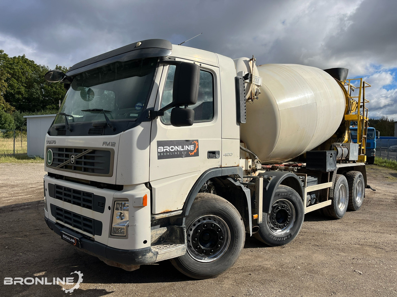 2004 Volvo FM12 420 8x4 Intermix 10m³ - Betongbil: bilde 1 2004 Volvo FM12 420 8x4 Intermix 10m³ - Betongbil: bilde 1