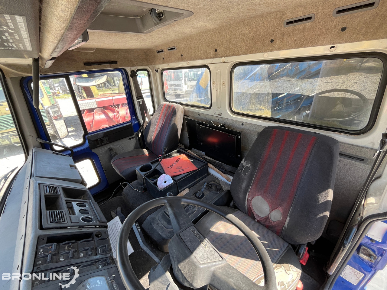 Planbil, Kranbil VOLVO FL611 + Palfinger PK 8200: bilde 12