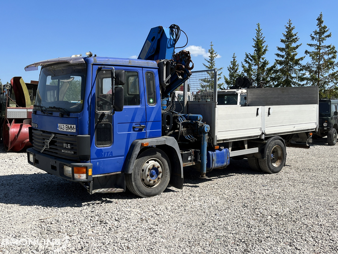 VOLVO FL611 + Palfinger PK 8200 - Planbil, Kranbil: bilde 1 VOLVO FL611 + Palfinger PK 8200 - Planbil, Kranbil: bilde 1