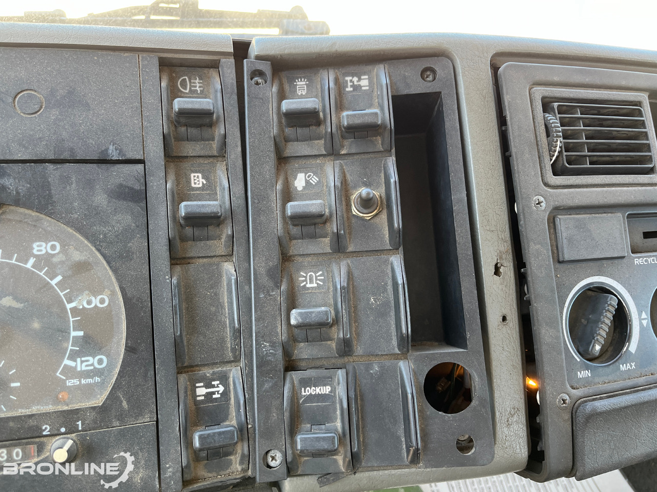 Planbil, Kranbil VOLVO FL611 + Palfinger PK 8200: bilde 15