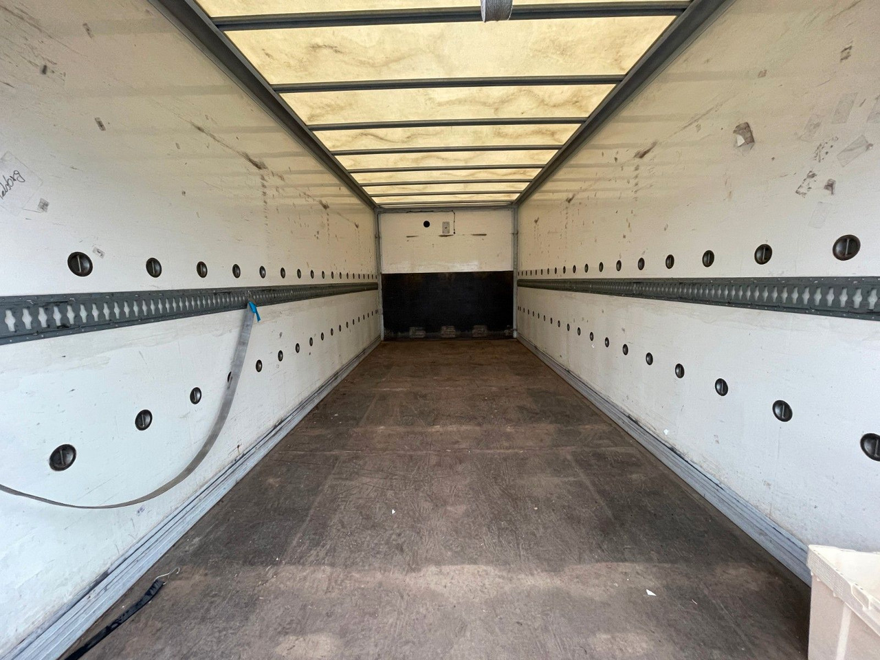 Iveco ML75E18 Blumen Koffer LBW Klimaanlage EEV ML80 Iveco ML75E18 Blumen Koffer LBW Klimaanlage EEV ML80 - Varebil med skap: bilde 5 Iveco ML75E18 Blumen Koffer LBW Klimaanlage EEV ML80 Iveco ML75E18 Blumen Koffer LBW Klimaanlage EEV ML80 - Varebil med skap: bilde 5