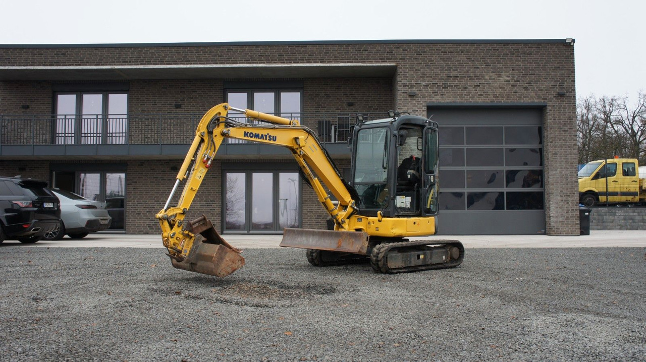 Komatsu PC35MR-3 PC35 Minibagger 3740 Kg - Minigraver: bilde 1 Komatsu PC35MR-3 PC35 Minibagger 3740 Kg - Minigraver: bilde 1