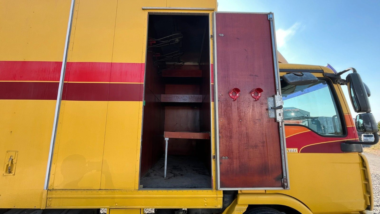 MAN TGL 10.180 Euro 4  Pferdetransporter Horse MAN TGL 10.180 Euro 4  Pferdetransporter Horse - Hestebil: bilde 3 MAN TGL 10.180 Euro 4  Pferdetransporter Horse MAN TGL 10.180 Euro 4  Pferdetransporter Horse - Hestebil: bilde 3