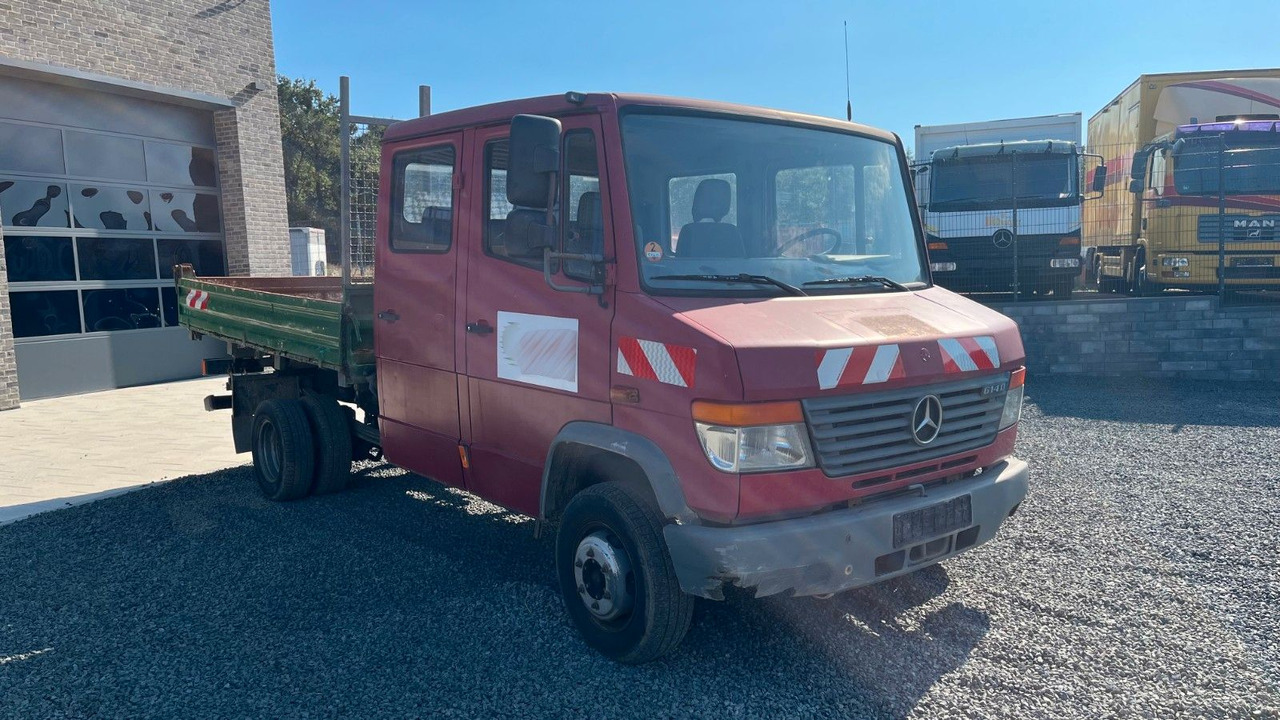 Mercedes-Benz Vario 614 DK Kipper Doka Mercedes-Benz Vario 614 DK Kipper Doka - Varebil med tipp, Varebil med dobbelt førerhus: bilde 3 Mercedes-Benz Vario 614 DK Kipper Doka Mercedes-Benz Vario 614 DK Kipper Doka - Varebil med tipp, Varebil med dobbelt førerhus: bilde 3