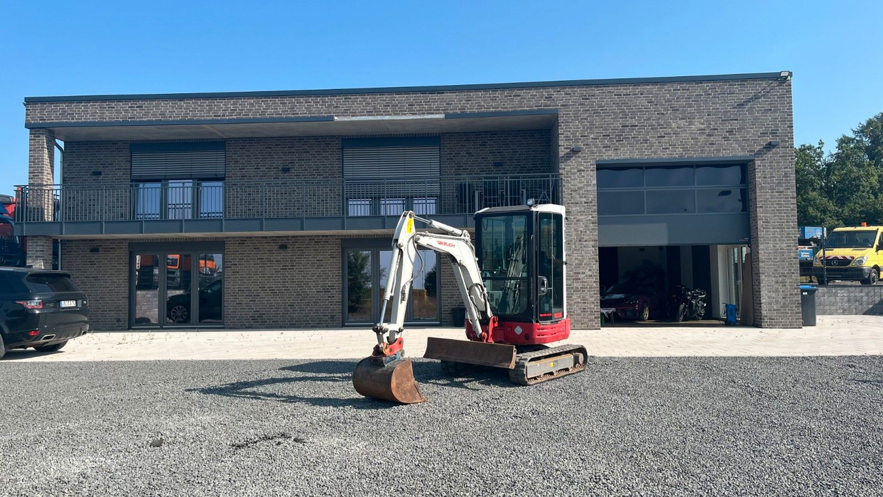 Takeuchi TB23R Minibagger 2670 Kg Takeuchi TB23R Minibagger 2670 Kg - Minigraver: bilde 1 Takeuchi TB23R Minibagger 2670 Kg Takeuchi TB23R Minibagger 2670 Kg - Minigraver: bilde 1