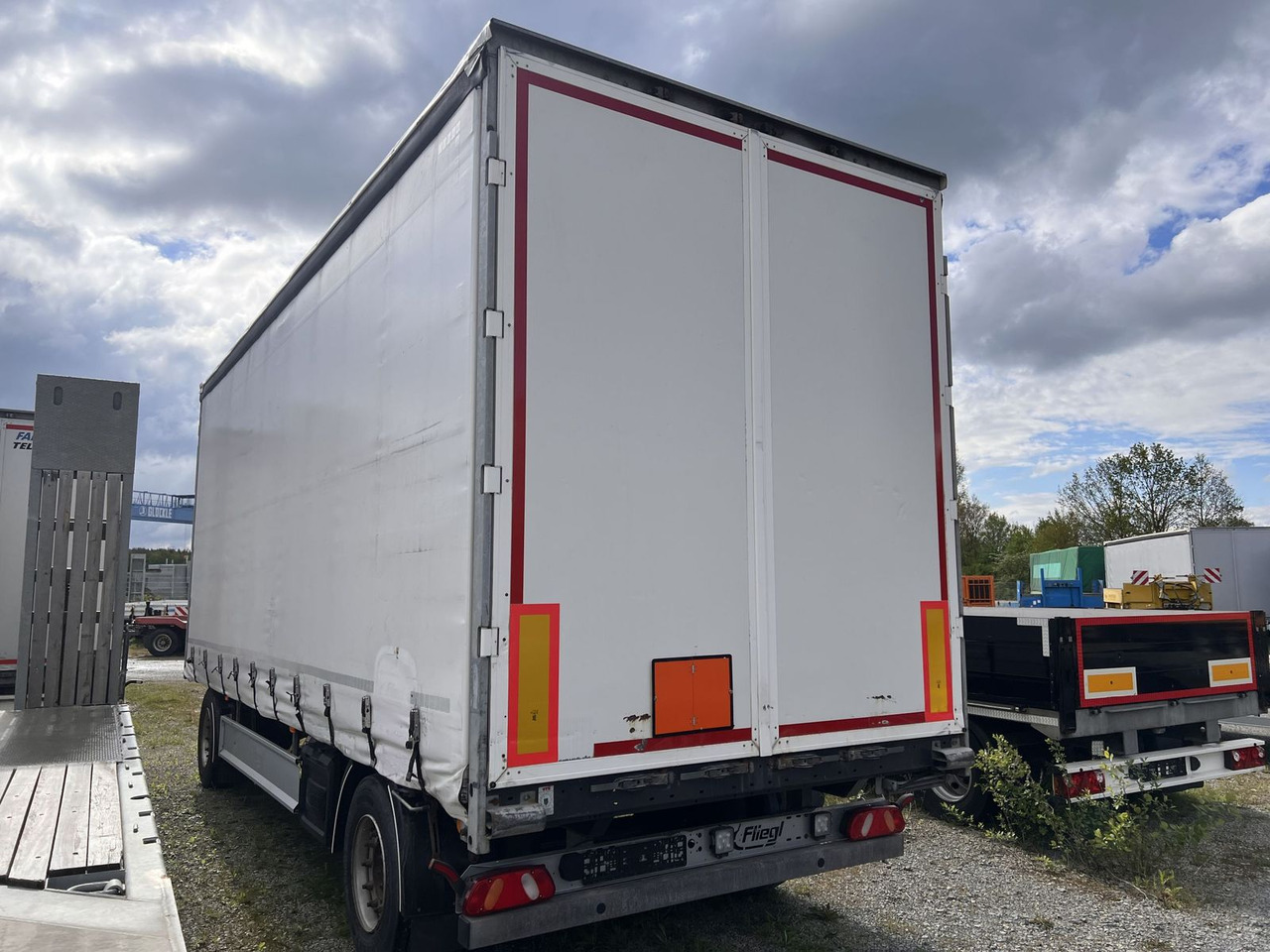 2 Achs Jumbo- Planen, Mega, durchladbar - Kapellbil: bilde 4 2 Achs Jumbo- Planen, Mega, durchladbar - Kapellbil: bilde 4