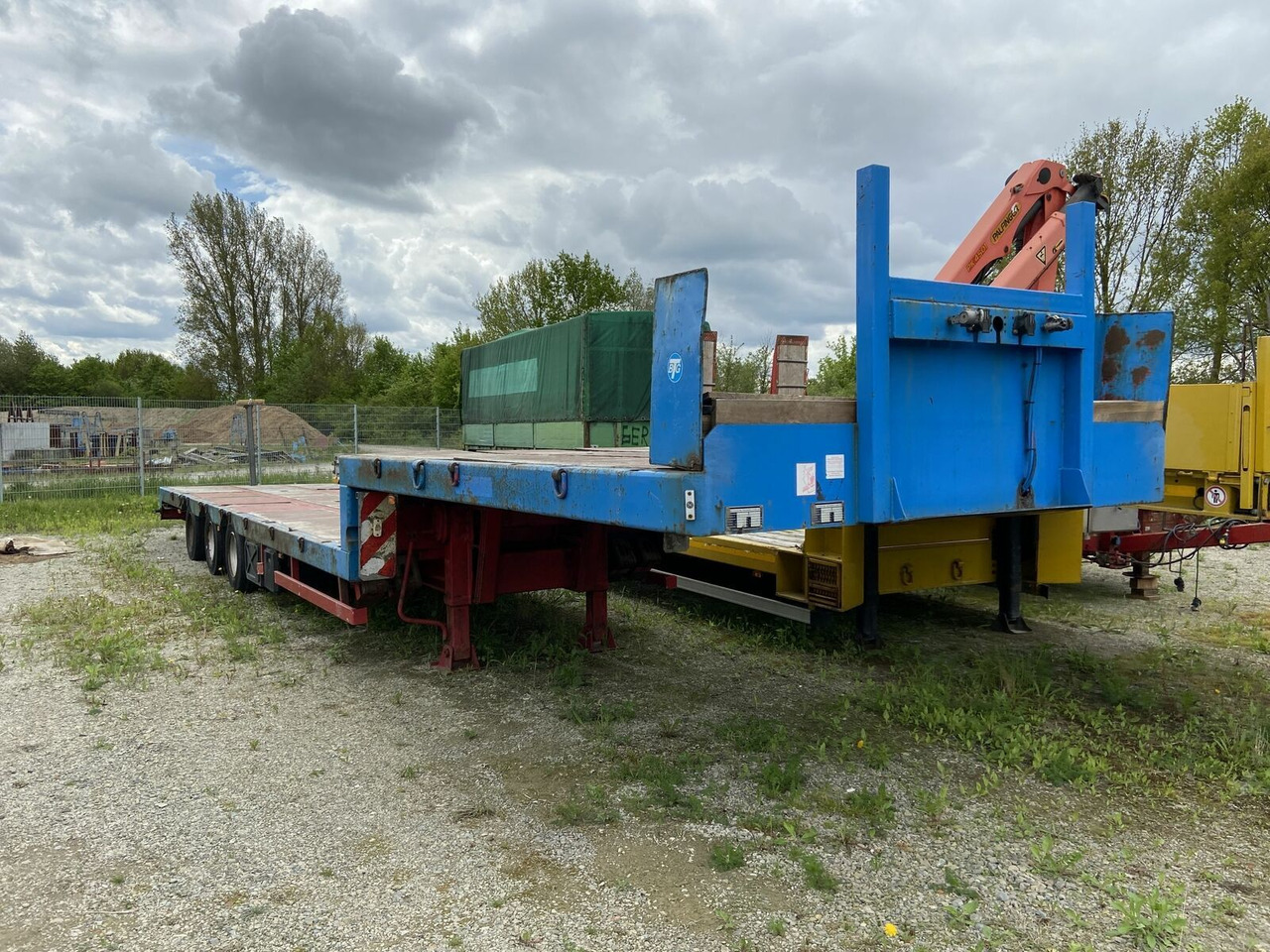 3 Achs Satteltieflader Platofür Fertigteile ode - Lavloader semitrailer: bilde 1 3 Achs Satteltieflader Platofür Fertigteile ode - Lavloader semitrailer: bilde 1