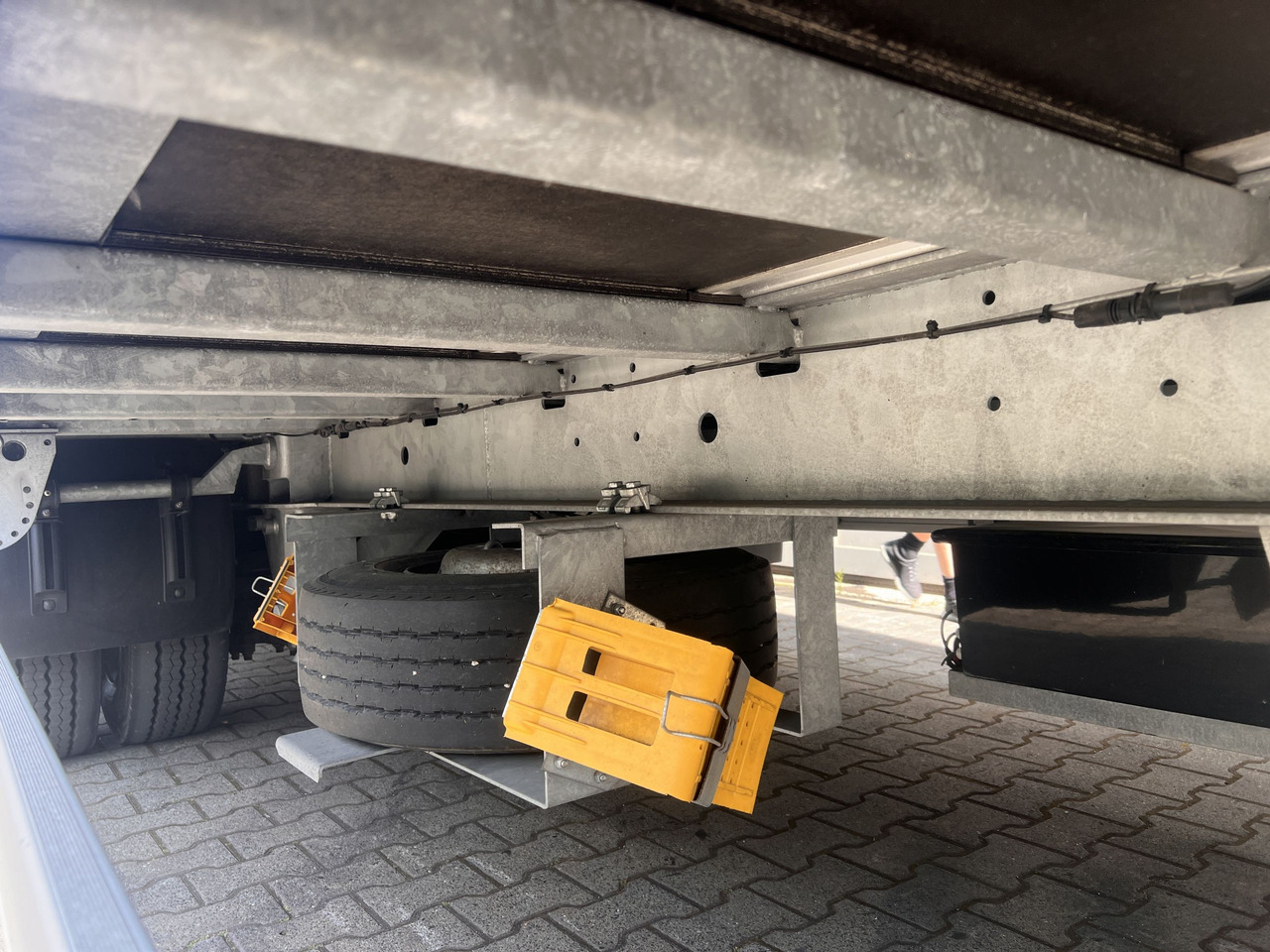 Skaphenger Ackermann Z-KA-F10.5/7,5 1 Achs Kofferanhänger mit Ladebordwand 10,5 t GG: bilde 7 Skaphenger Ackermann Z-KA-F10.5/7,5 1 Achs Kofferanhänger mit Ladebordwand 10,5 t GG: bilde 7