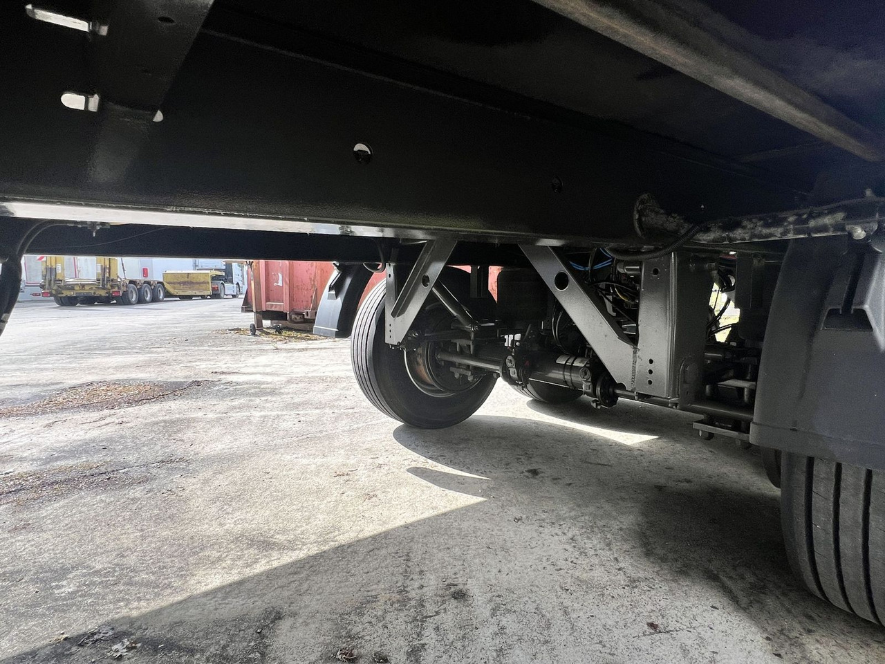 Fliegl 13,5 t Tandemplanenanhänger, neuwertig - Kapellhenger: bilde 5 Fliegl 13,5 t Tandemplanenanhänger, neuwertig - Kapellhenger: bilde 5