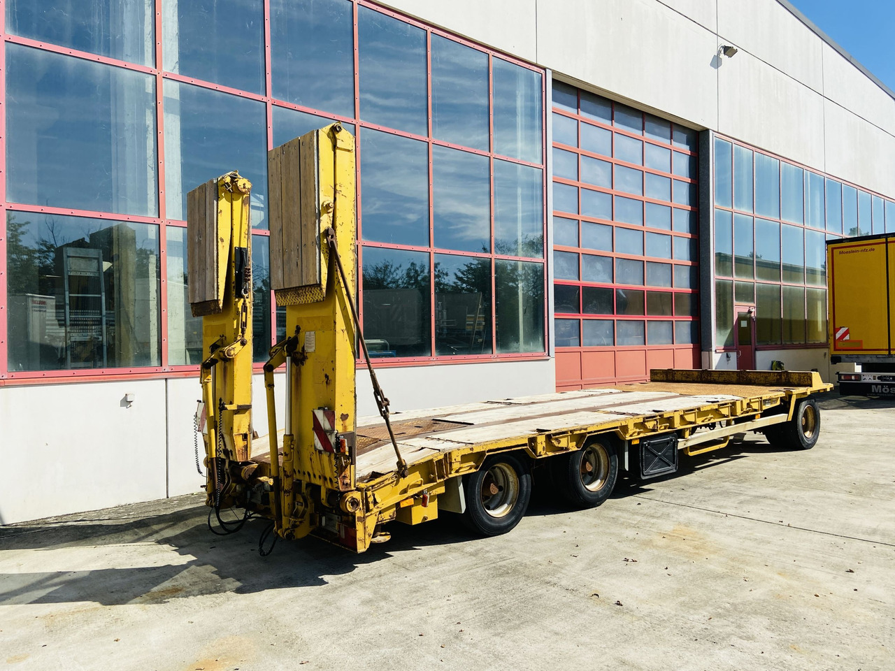 Goldhofer TUP-L3-24/80 3 Achs Tiefladeranhänger - Lavloader tilhenger: bilde 2 Goldhofer TUP-L3-24/80 3 Achs Tiefladeranhänger - Lavloader tilhenger: bilde 2