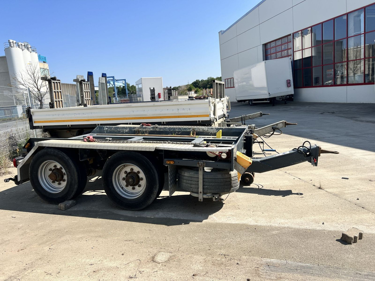 Hüffermann Tandem- Absetzmuldenanhänger - Krokhenger/ Liftdumper henger: bilde 1 Hüffermann Tandem- Absetzmuldenanhänger - Krokhenger/ Liftdumper henger: bilde 1