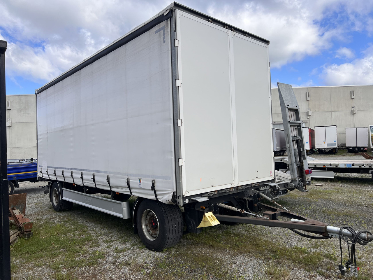 KRONE 2 Achs 2 Achs Jumbo- Planen, Mega, durchladbar - Kapellhenger: bilde 1 KRONE 2 Achs 2 Achs Jumbo- Planen, Mega, durchladbar - Kapellhenger: bilde 1