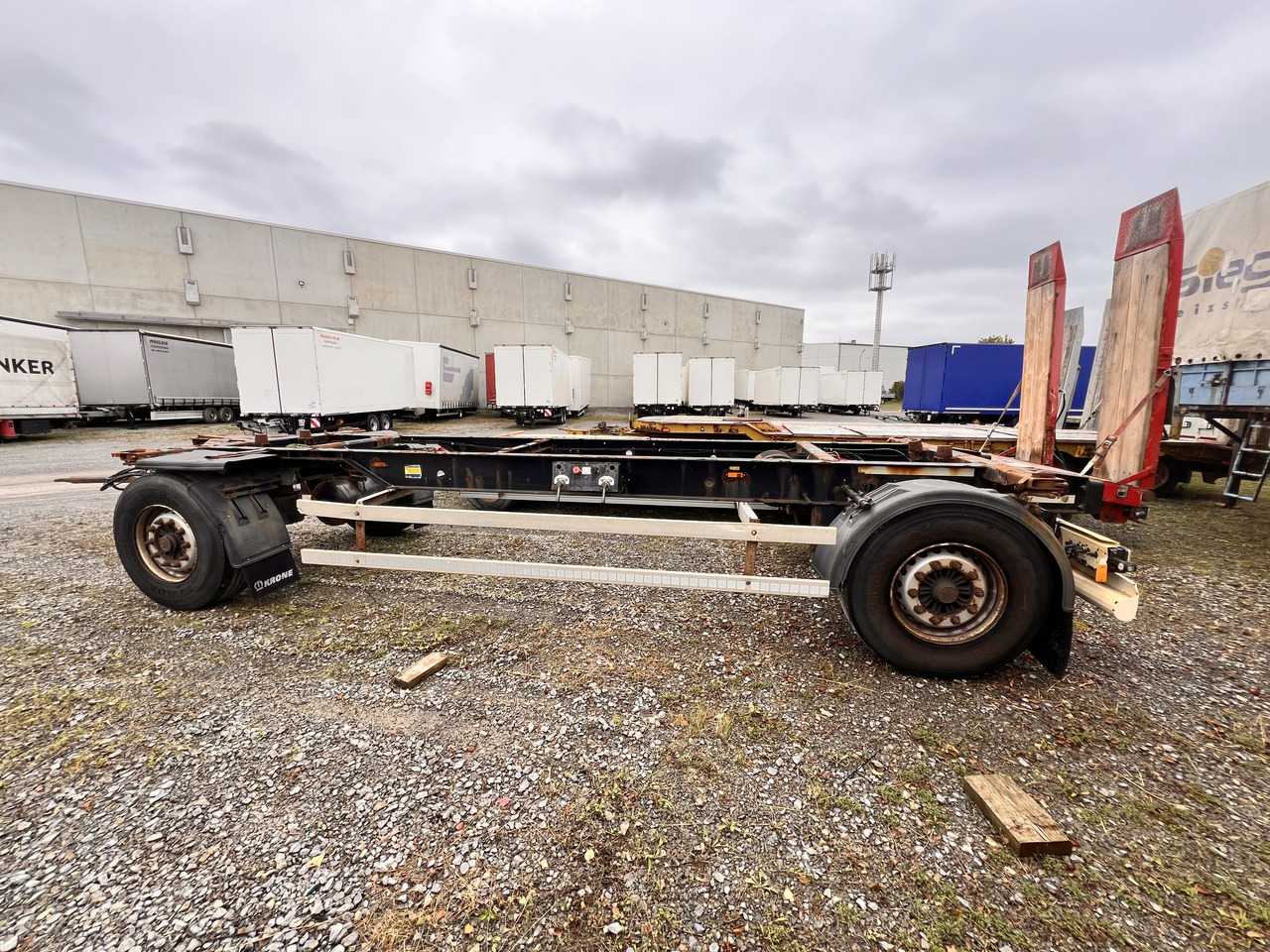 KRONE DB07CLNF 2 Achs Wechselanhänger BDF - Container-transport/ Vekselflak tilhenger: bilde 1 KRONE DB07CLNF 2 Achs Wechselanhänger BDF - Container-transport/ Vekselflak tilhenger: bilde 1