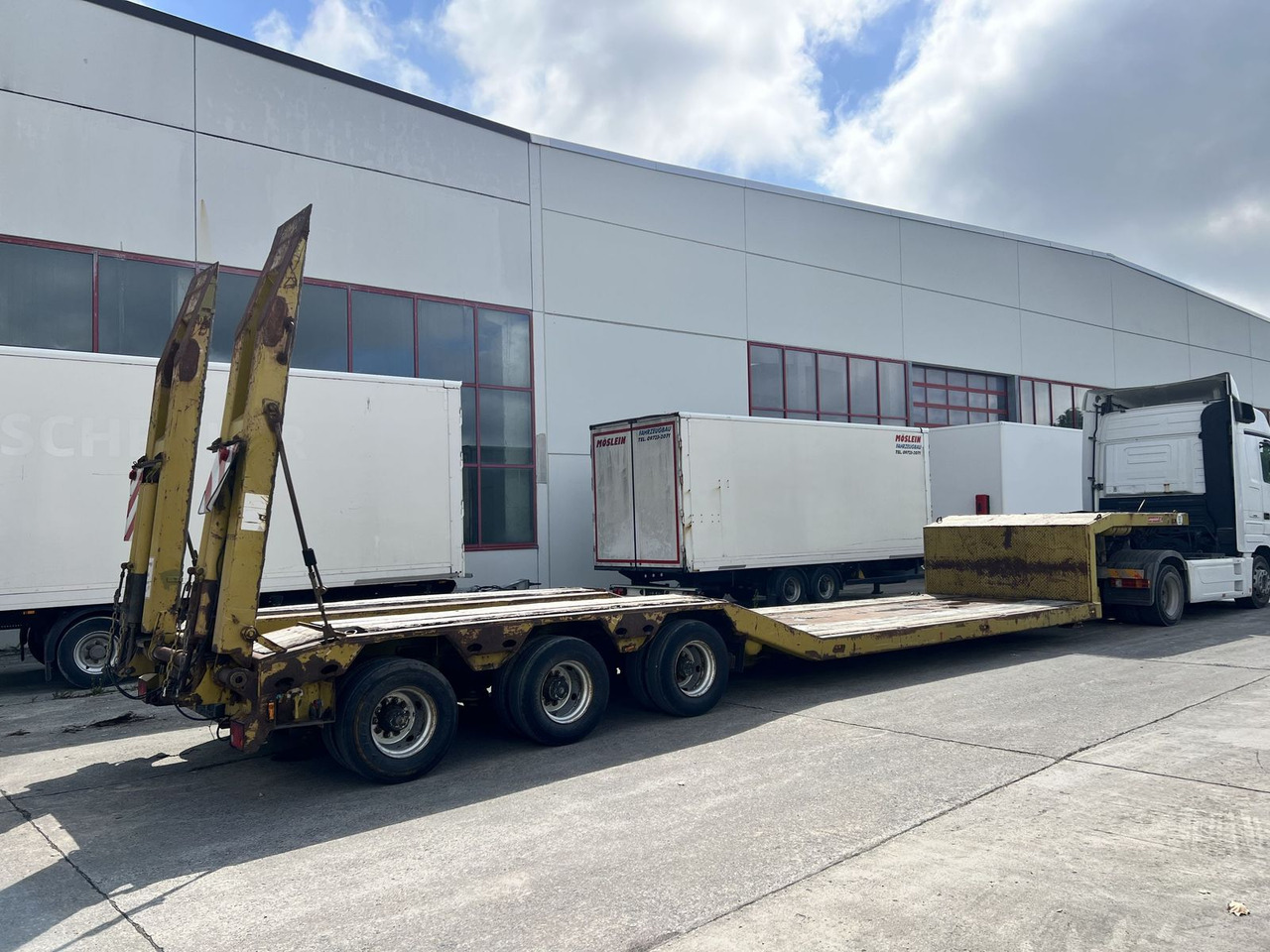 Langendorf 3 Achs Tiefbett- Satteltieflader - Lavloader semitrailer: bilde 5 Langendorf 3 Achs Tiefbett- Satteltieflader - Lavloader semitrailer: bilde 5