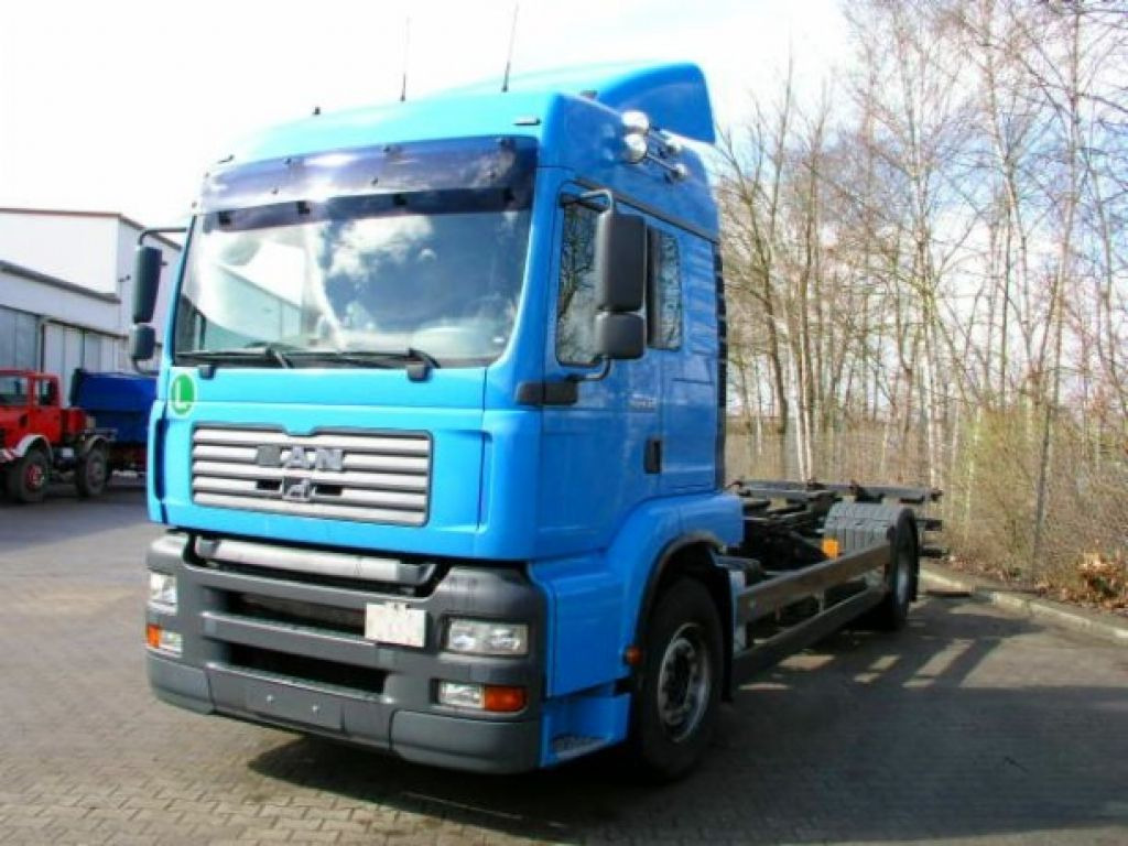 MAN 18.410 TGA2 Achs BDF- LKW - Container-transport/ Vekselflak lastebil: bilde 2 MAN 18.410 TGA2 Achs BDF- LKW - Container-transport/ Vekselflak lastebil: bilde 2