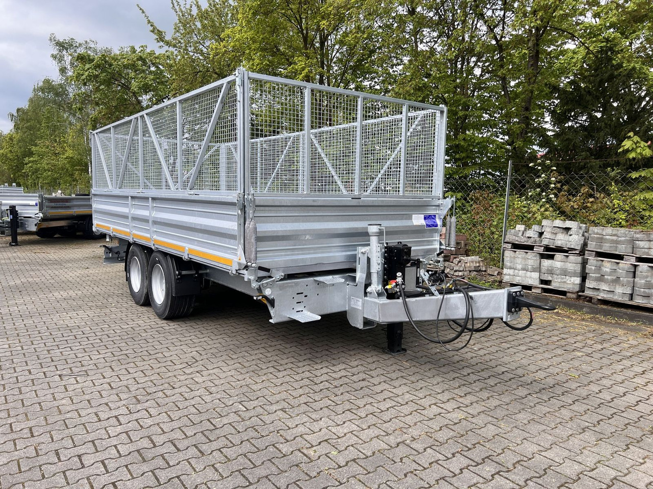 Möslein 14 t Tandem- Kipper Tieflader 5,70 m lang, Brei - Tipphenger: bilde 2 Möslein 14 t Tandem- Kipper Tieflader 5,70 m lang, Brei - Tipphenger: bilde 2