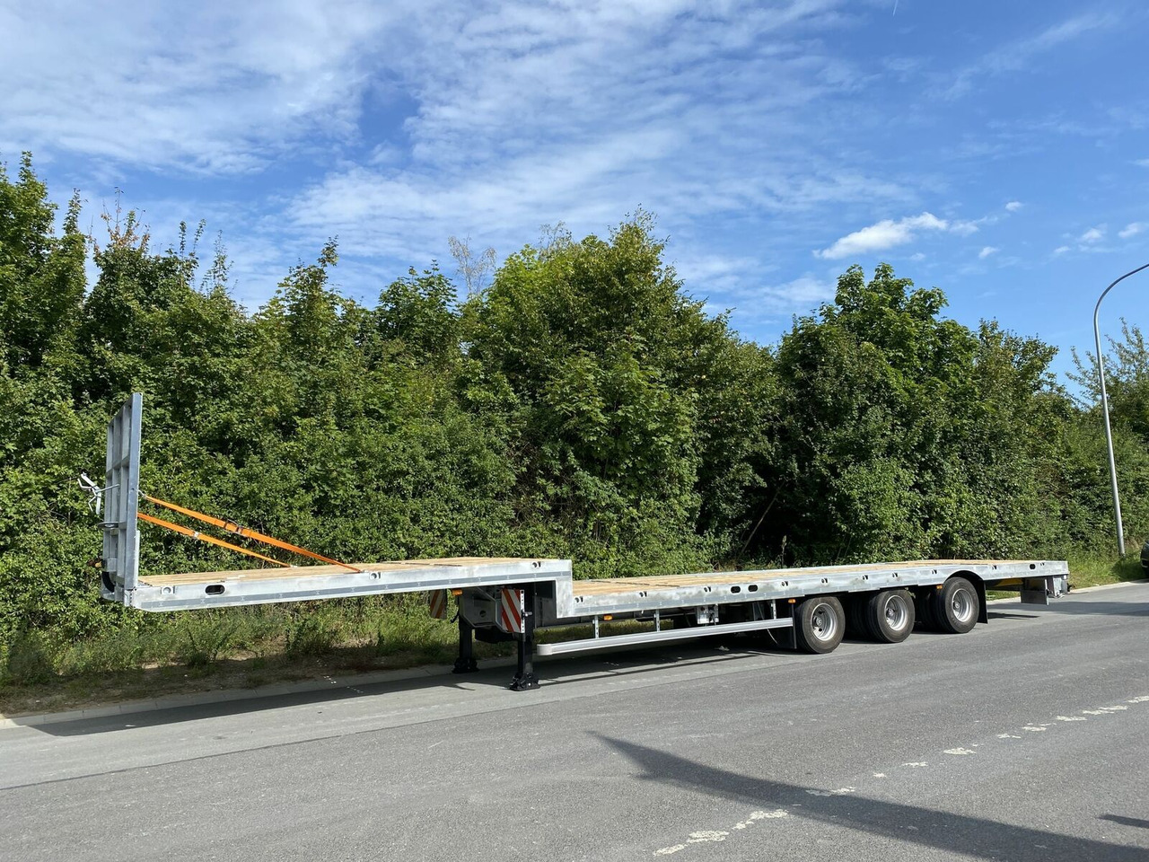 Möslein 3 Achs Satteltieflader Plato 45 t GGfür Fertigt - Lavloader semitrailer: bilde 1 Möslein 3 Achs Satteltieflader Plato 45 t GGfür Fertigt - Lavloader semitrailer: bilde 1