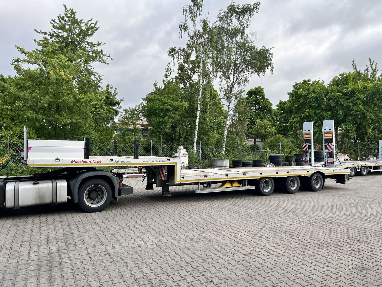 Möslein 3 Achs Satteltieflader - Lavloader semitrailer: bilde 1 Möslein 3 Achs Satteltieflader - Lavloader semitrailer: bilde 1