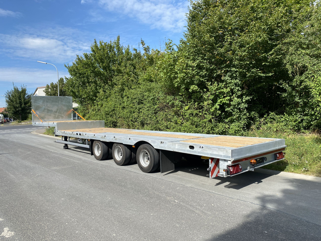 Möslein ST 3-Plato 9,4 3 Achs Satteltieflader Plato 45 t GGfür Fertigteile, Baumaschinen oder Container - Lavloader semitrailer: bilde 2 Möslein ST 3-Plato 9,4 3 Achs Satteltieflader Plato 45 t GGfür Fertigteile, Baumaschinen oder Container - Lavloader semitrailer: bilde 2
