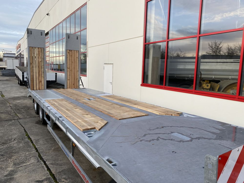 Möslein T 3-9,20 F Blatt 3 Achs Tieflader mit gerader Ladefläche 9 m, Neufahrzeug - Lavloader tilhenger: bilde 2 Möslein T 3-9,20 F Blatt 3 Achs Tieflader mit gerader Ladefläche 9 m, Neufahrzeug - Lavloader tilhenger: bilde 2