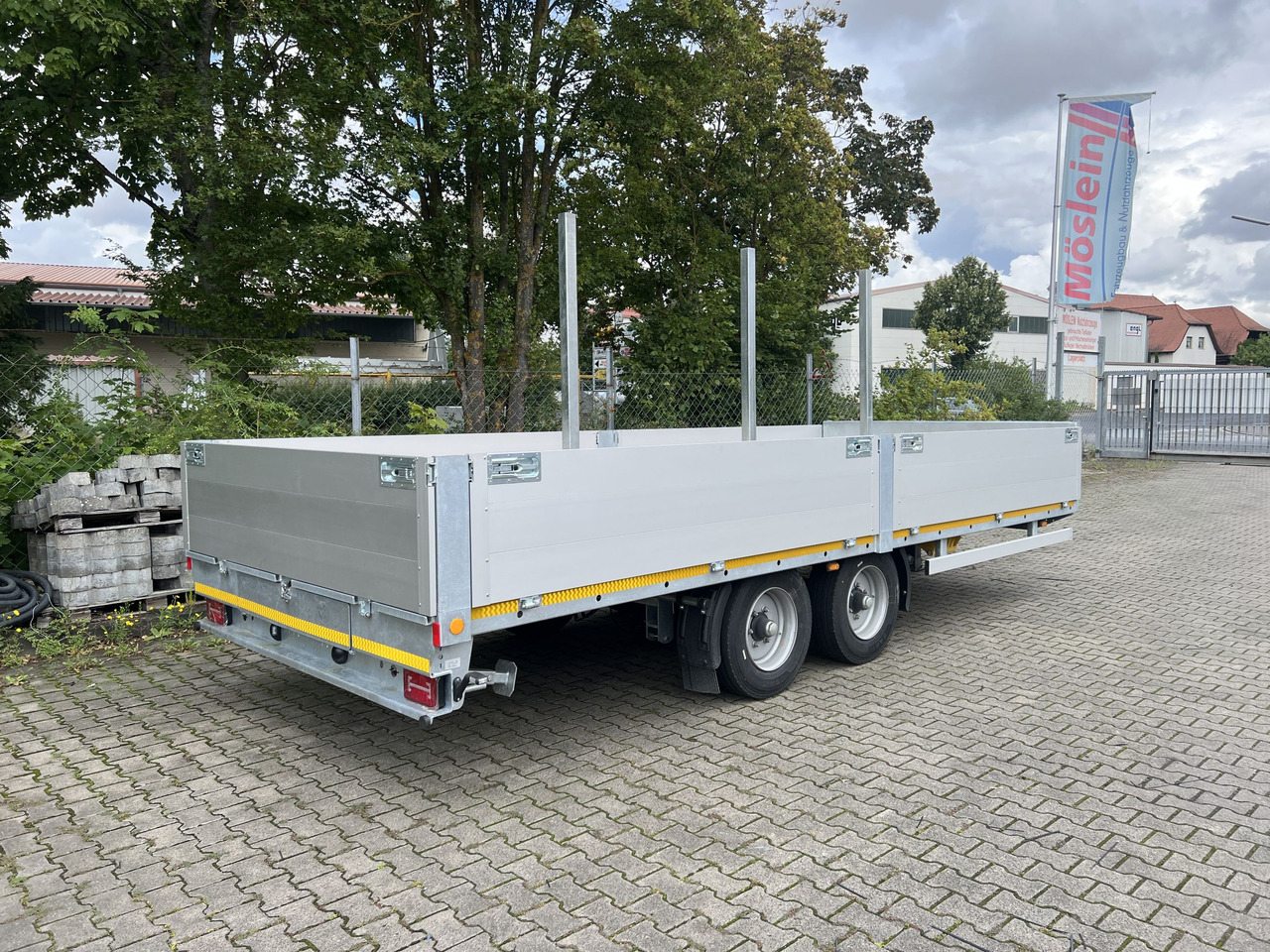 Möslein THT 11- G 6,2 Tandem Pritsche- Tieflader mit Rungentaschen - Planhenger/ Flathenger: bilde 3 Möslein THT 11- G 6,2 Tandem Pritsche- Tieflader mit Rungentaschen - Planhenger/ Flathenger: bilde 3