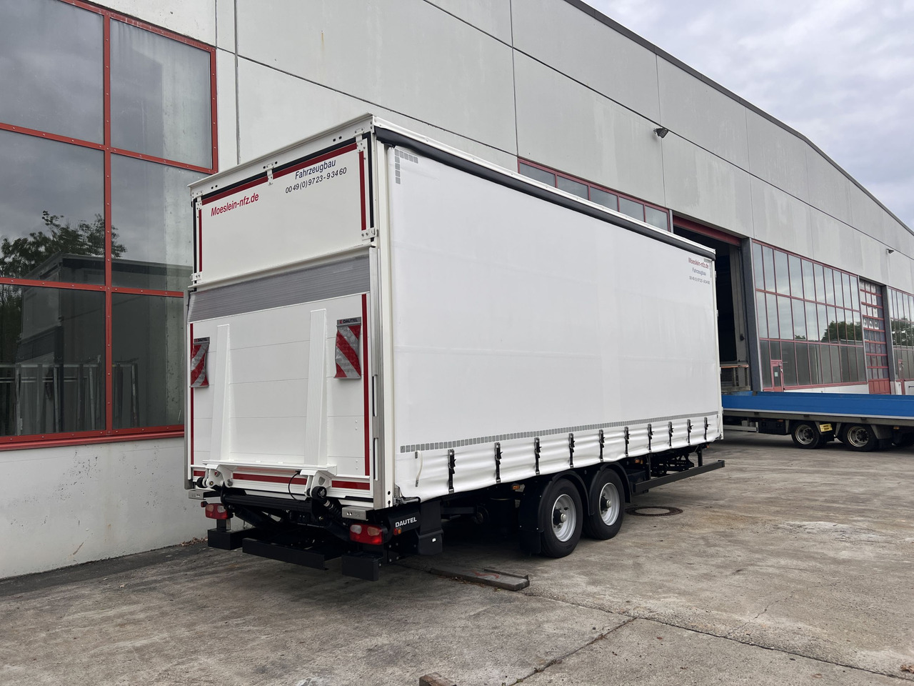 Möslein TPS 105 D-L Planenanhänger, Ladebordwand + Durchladbar neuwertig - Kapellhenger: bilde 2 Möslein TPS 105 D-L Planenanhänger, Ladebordwand + Durchladbar neuwertig - Kapellhenger: bilde 2