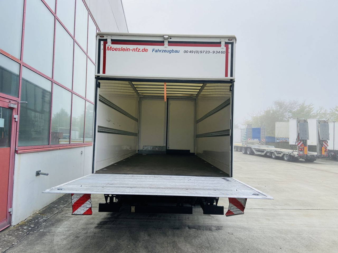 Möslein Tandem Koffer, Ladebordwand 1,5 t + Durchladbar - Skaphenger: bilde 4 Möslein Tandem Koffer, Ladebordwand 1,5 t + Durchladbar - Skaphenger: bilde 4