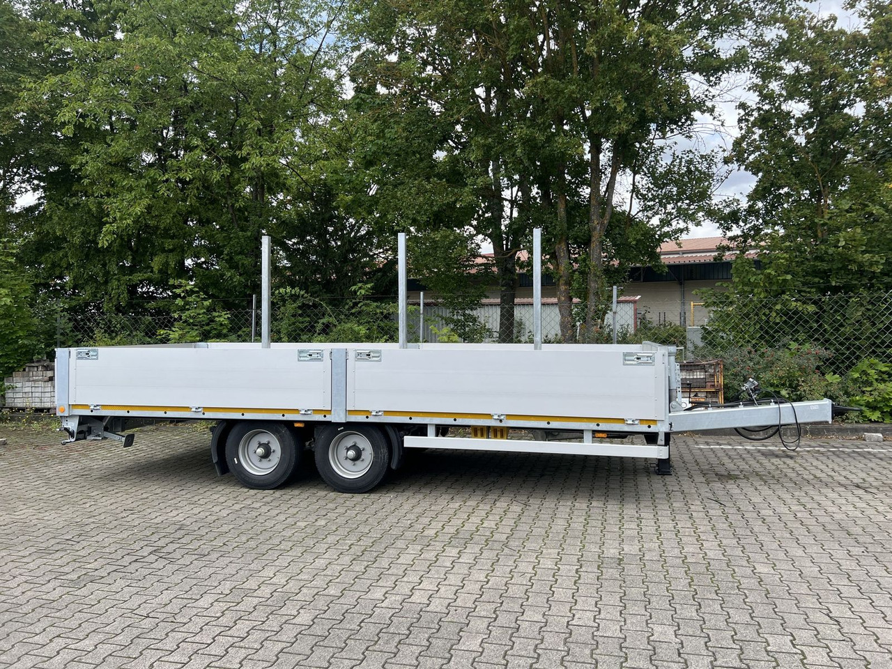 Möslein Tandem Pritsche- Tieflader mit Rungentaschen - Lavloader tilhenger: bilde 1 Möslein Tandem Pritsche- Tieflader mit Rungentaschen - Lavloader tilhenger: bilde 1